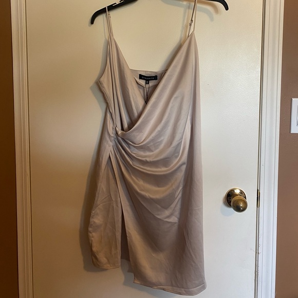 Dynamite Satin Wrap dress - Picture 2 of 3